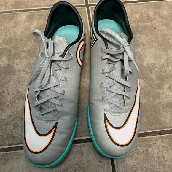 NIKE MERCURIAL VICTORY CR7 Indoor Soccer - Picture 2 of 7